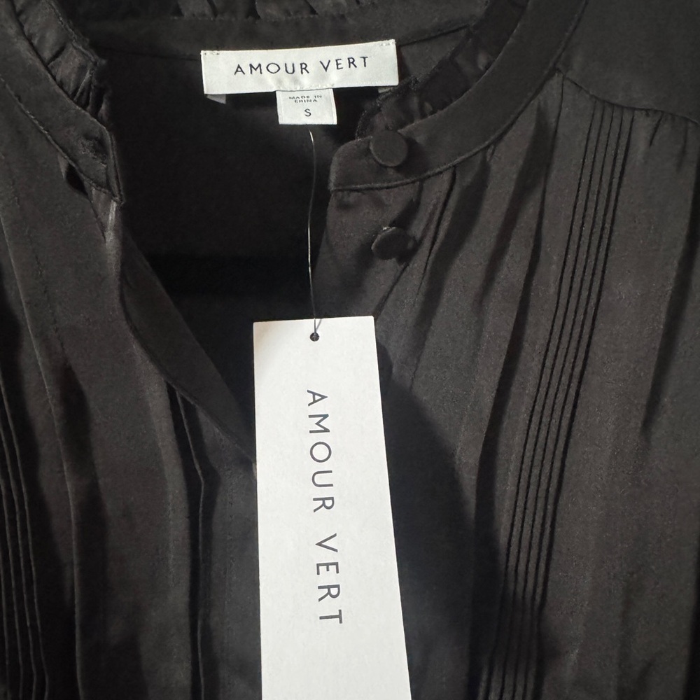 NWT Amour Vert Black Pleated Long Sleeve Dress Size.Small - Picture 3 of 4